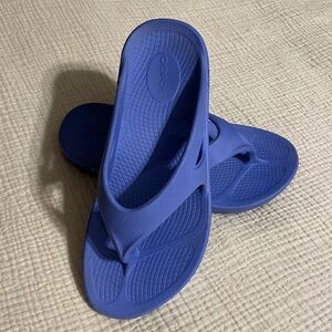 OOFOS Indigo Sandals